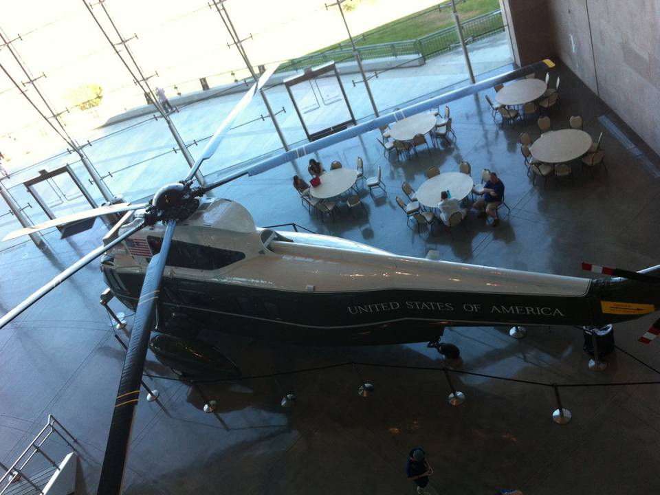 Ronald Reagan presidential Museum &amp; Library (Simi Valley, CA, USA) 1 : Marine One 13