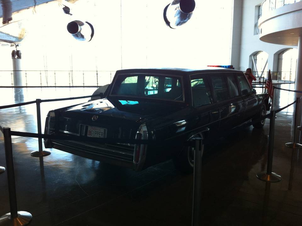 Ronald Reagan presidential Museum &amp; Library (Simi Valley, CA, USA) 1 : Limousine 7