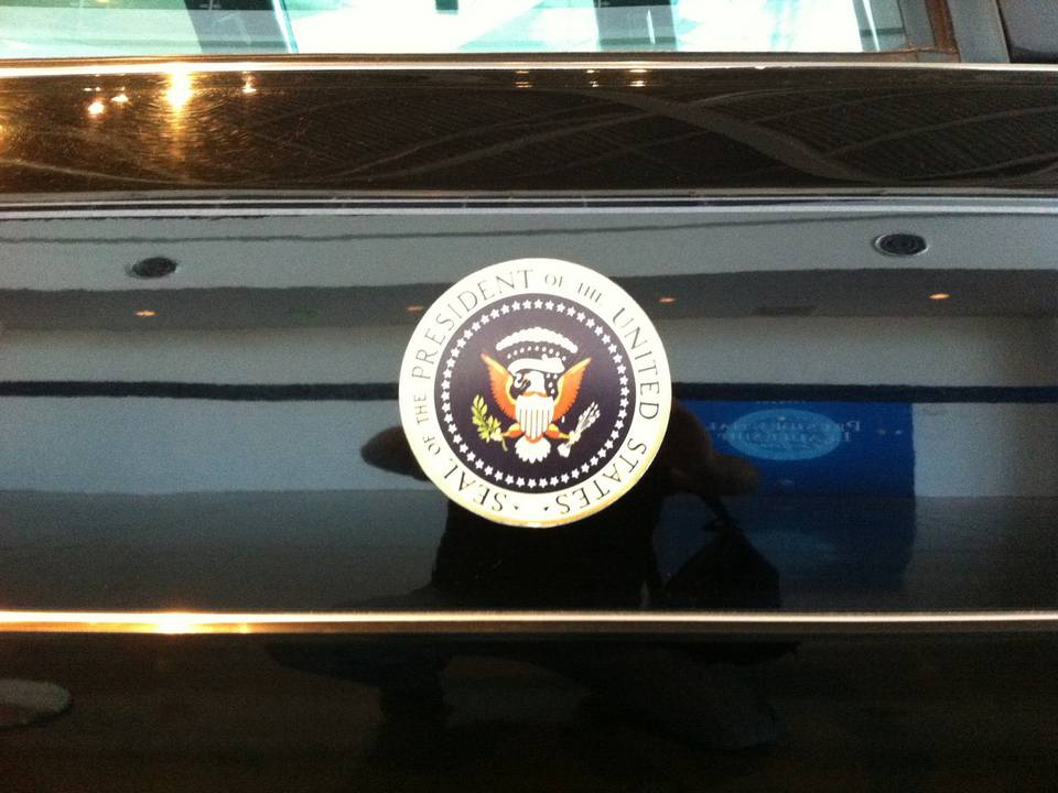 Ronald Reagan presidential Museum &amp; Library (Simi Valley, CA, USA) 1 : Limousine - Seal of the President of the United States