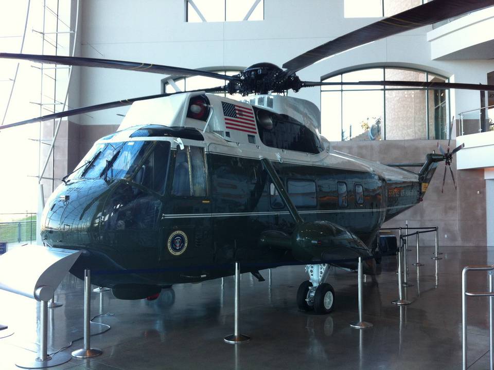 Ronald Reagan presidential Museum &amp; Library (Simi Valley, CA, USA) 1 : Marine One 5