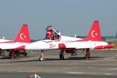 MNA Cambrai 2011 1 : F-5 Turkish Stars 91