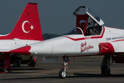 MNA Cambrai 2011 1 : F-5 Turkish Stars 84