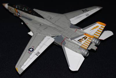 F-14A Tomcat 159449 VF-142 - Revell 1-72 1 : F-14A Tomcat BuNo 159449 VF-142 Ghostriders - Revell 1-72 - 7