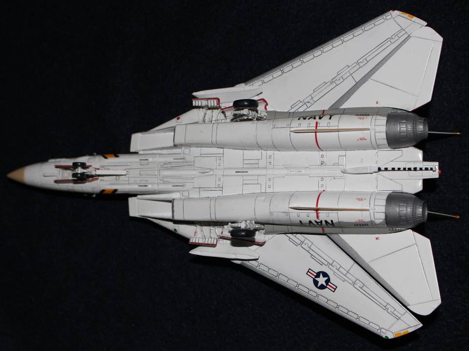 F-14A Tomcat 159449 VF-142 - Revell 1-72 1 : F-14A Tomcat BuNo 159449 VF-142 Ghostriders - Revell 1-72 - 11