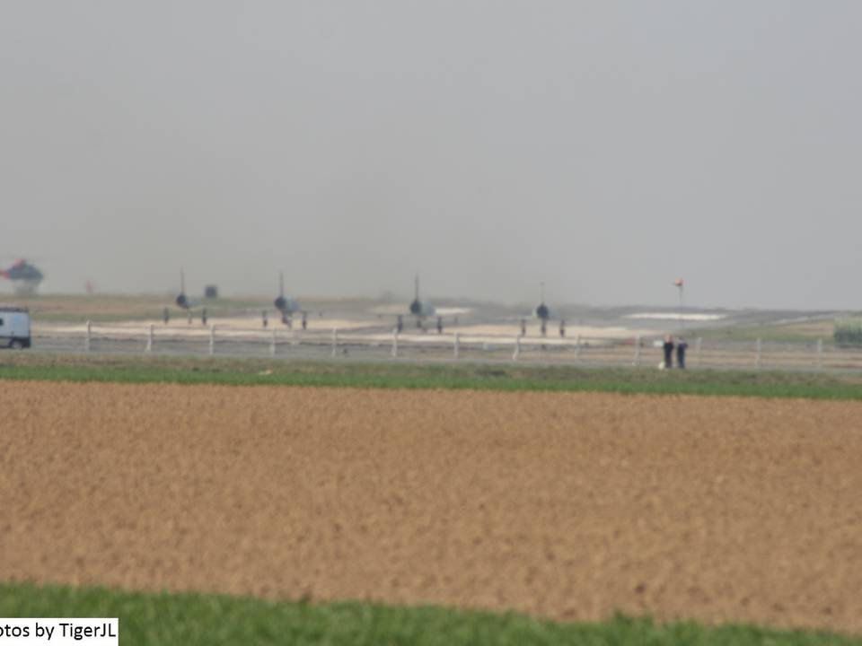 dernier survol Cambrai 23 Mars 2012 1 : Dernier Survol Cambrésis par les Mirage 2000 du 1-12 Tigres le 23 Mars 2012 - 1