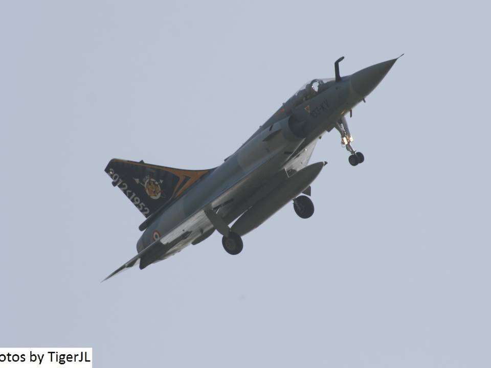 dernier survol Cambrai 23 Mars 2012 1 : Dernier Survol Cambrésis par les Mirage 2000 du 1-12 Tigres le 23 Mars 2012 - 37