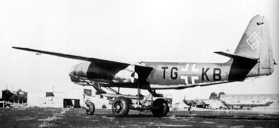 Le premier prototype de l'Ar-234, le V1