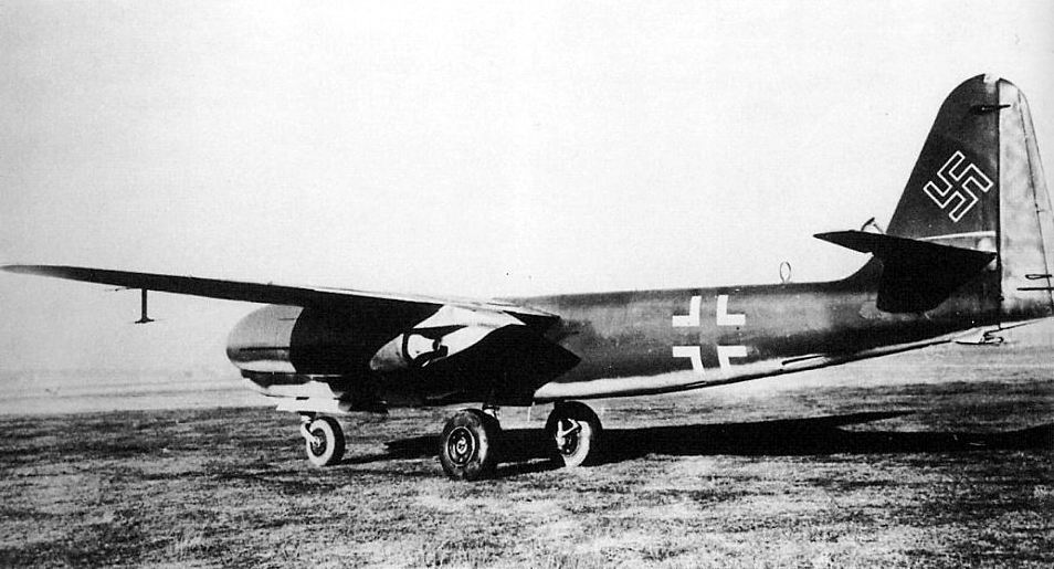 Le quadrir&eacute;acteur Arado 234 V21