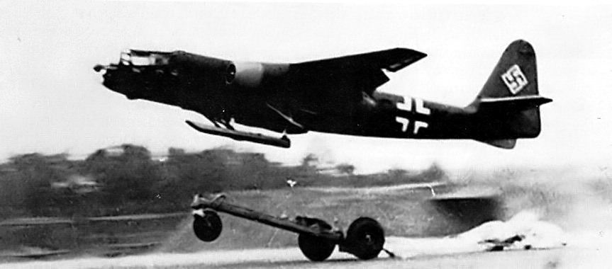 Le prototype V5 larguant son chariot de décollage