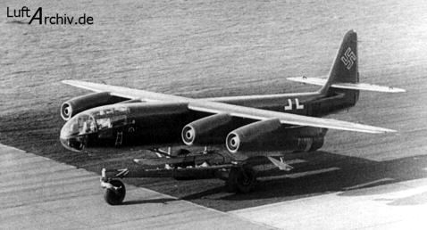 Le quadrir&eacute;acteur Arado 234 V6