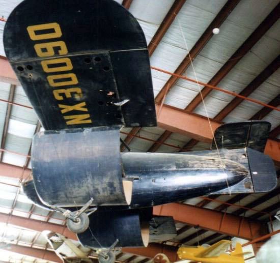 Le premier mod&egrave;le de Custer en bois