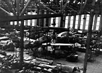 Le Do-335 V14 en r&eacute;paration apr&egrave;s une rupture de train