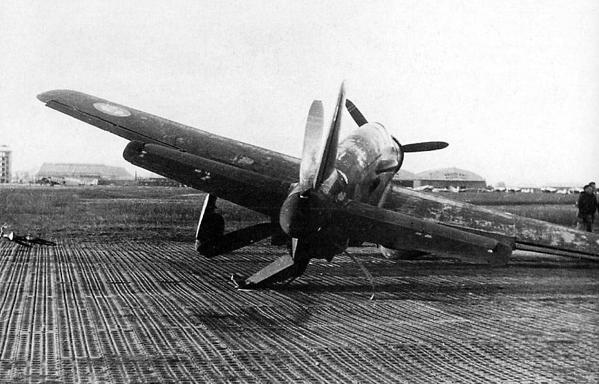 Le Dornier Do-335 V17 apr&egrave;s son accident du 3 d&eacute;cembre 1948