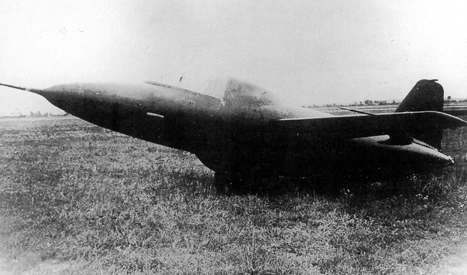 Le LL-1 à aile droite