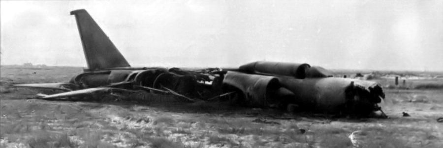 L'&eacute;pave du La-250 n&deg;1 apr&egrave;s son crash lors du premier vol