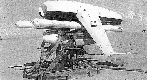 Un SE-4500 munis d'une voilure repliable