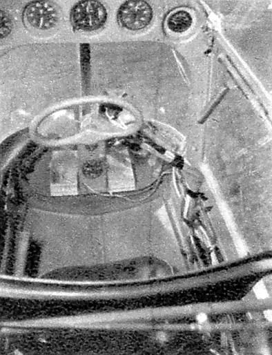 Cabine de pilotage du Model 1-G