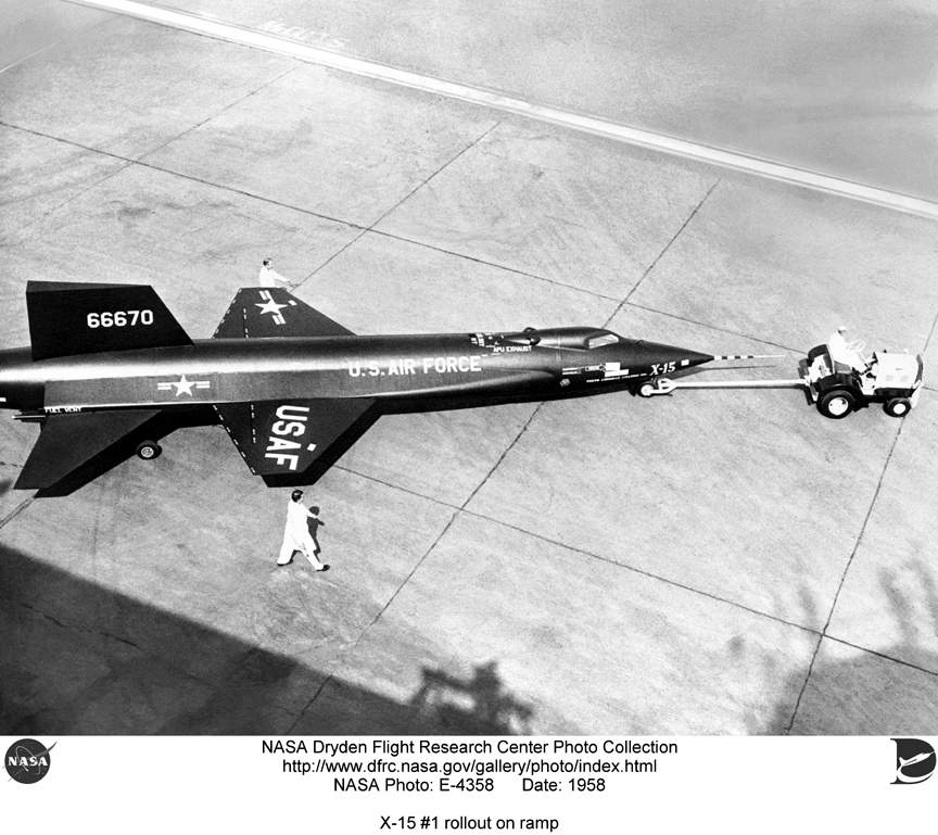 Le roll-out du X-15 en 1958