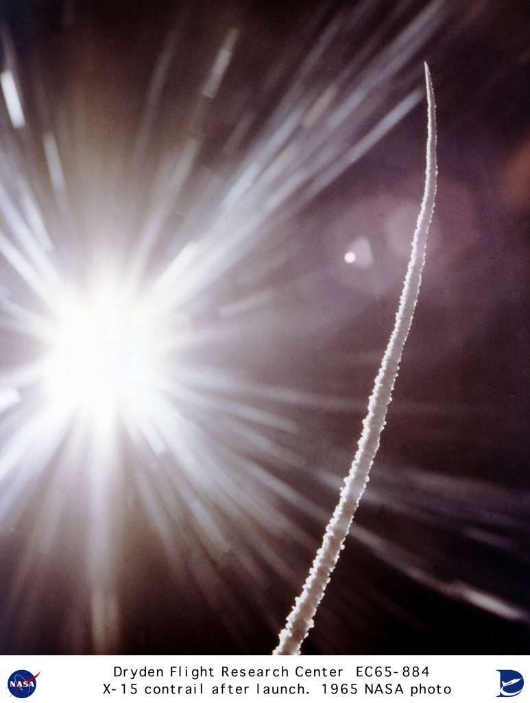Le X-15 fonce vers l'espace !