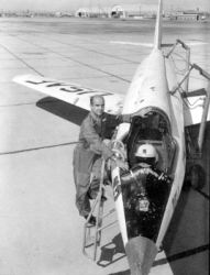 Le Bell X-2  et Mel Apt