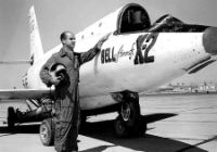 Le Bell X-2  et Milburn Apt