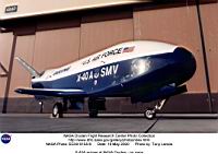 Dernier repr&eacute;sentant des lifting bodies au programme de la NASA, apr&egrave;s l’abandon des X-33 et X-34, le X-40 qui pr&eacute;figure le X-37 est un projet de l’US Air Force, qui revendique toujours une navette… militaire pilotable, le SMV (Space Maneuver Vehicule).