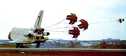 Bourane Analogue, avec ses 4 r&eacute;acteurs atmosph&eacute;riques est compl&eacute;tement autonome.