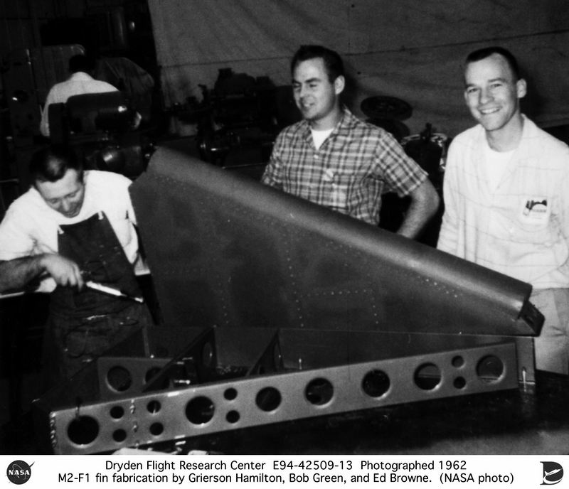 Construction de la coque du M2F1, l’aileron arri&egrave;re (en m&eacute;tal). 