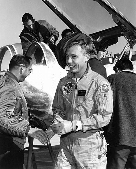 Peterson et le HL-10