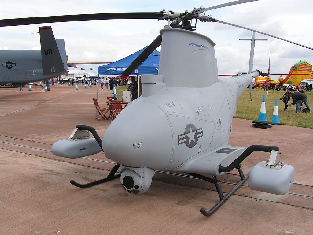 Northrop-Grumman Q-8 Fire Scout (MQ-8B) de l'US Navy au sol