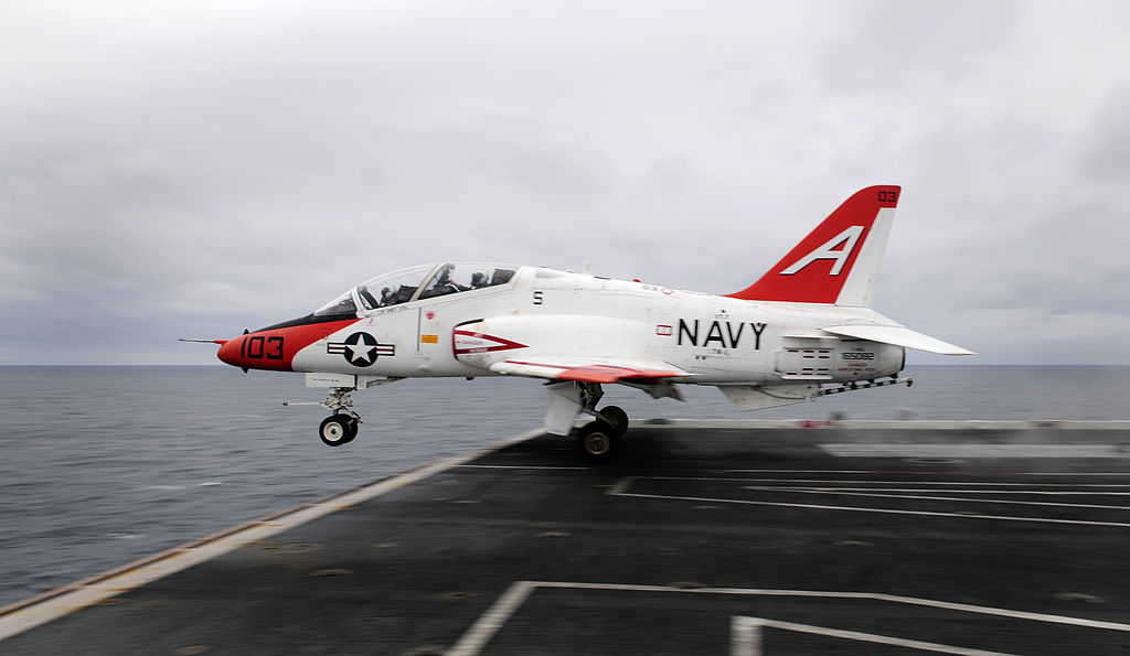 McDonnell Douglas T-45C Goshawk catapulté