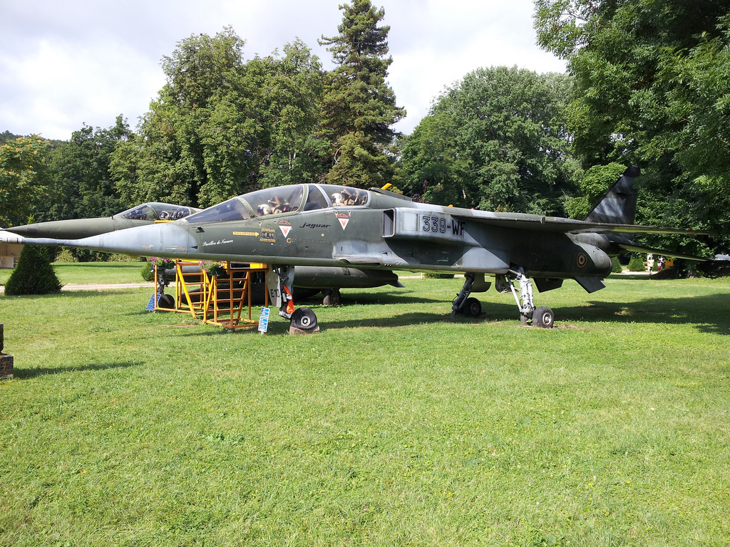 SEPECAT Jaguar E français exposé à Savigny