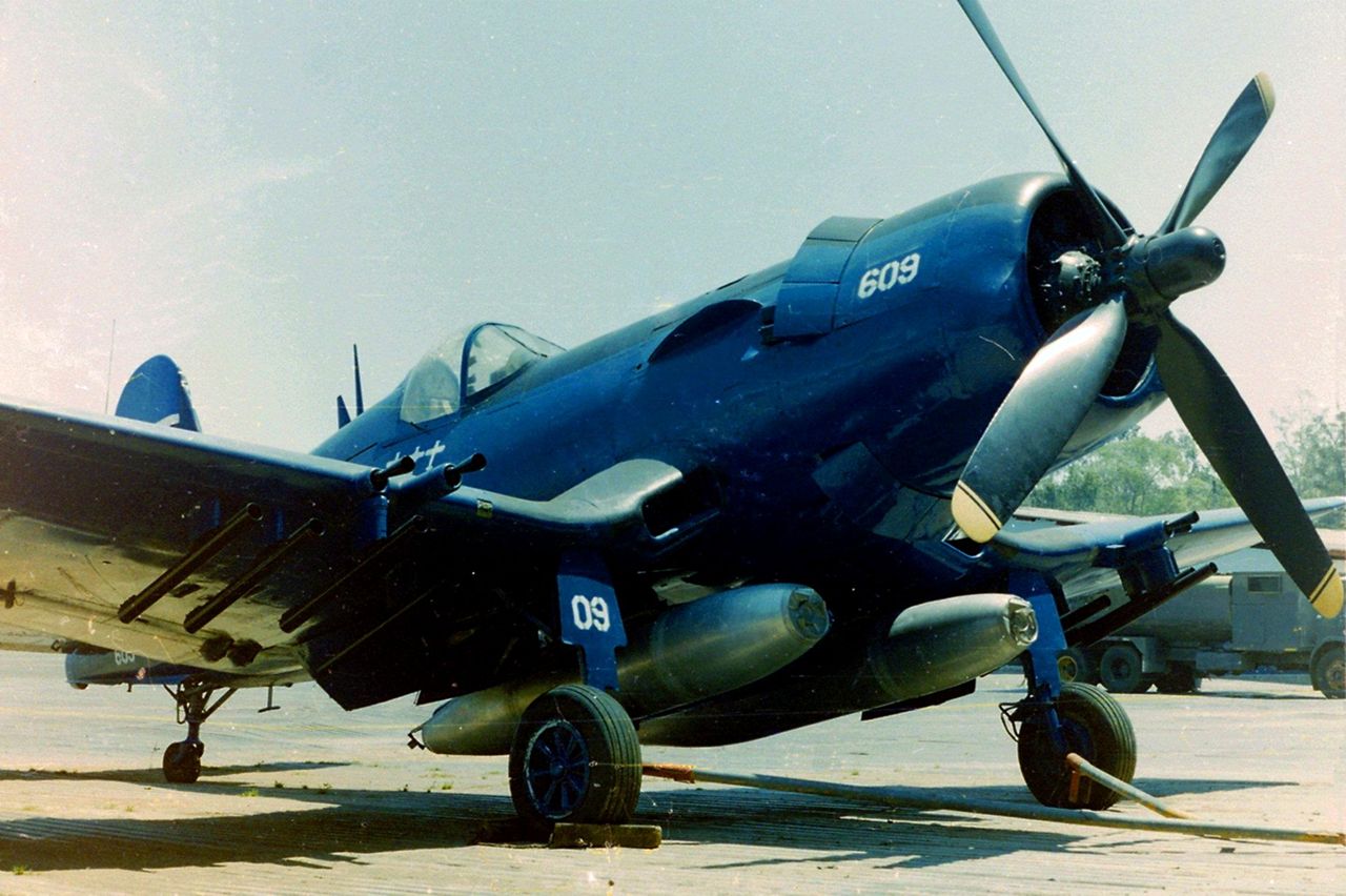 Vought F4U-5N Corsair hondurien