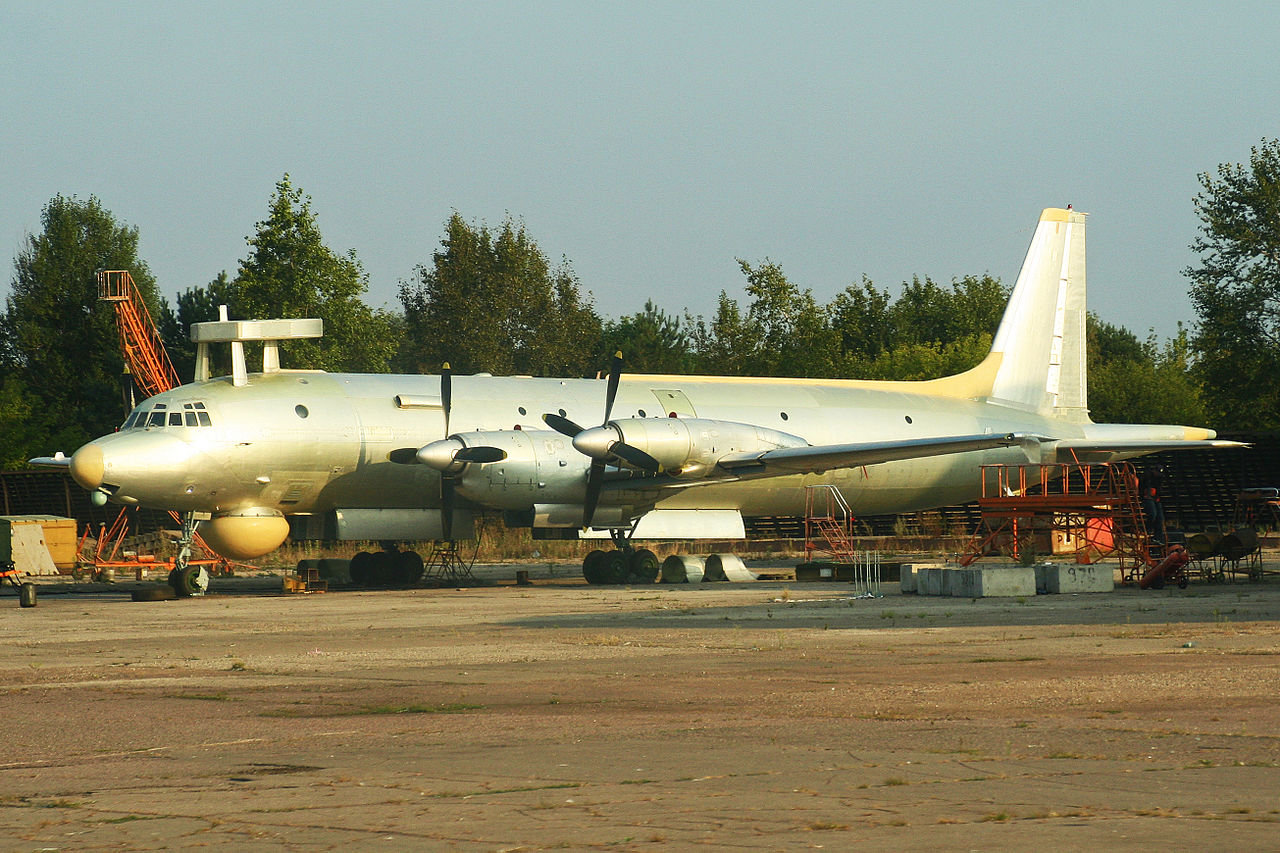 Iliouchine Il-38SD sorti d'usine