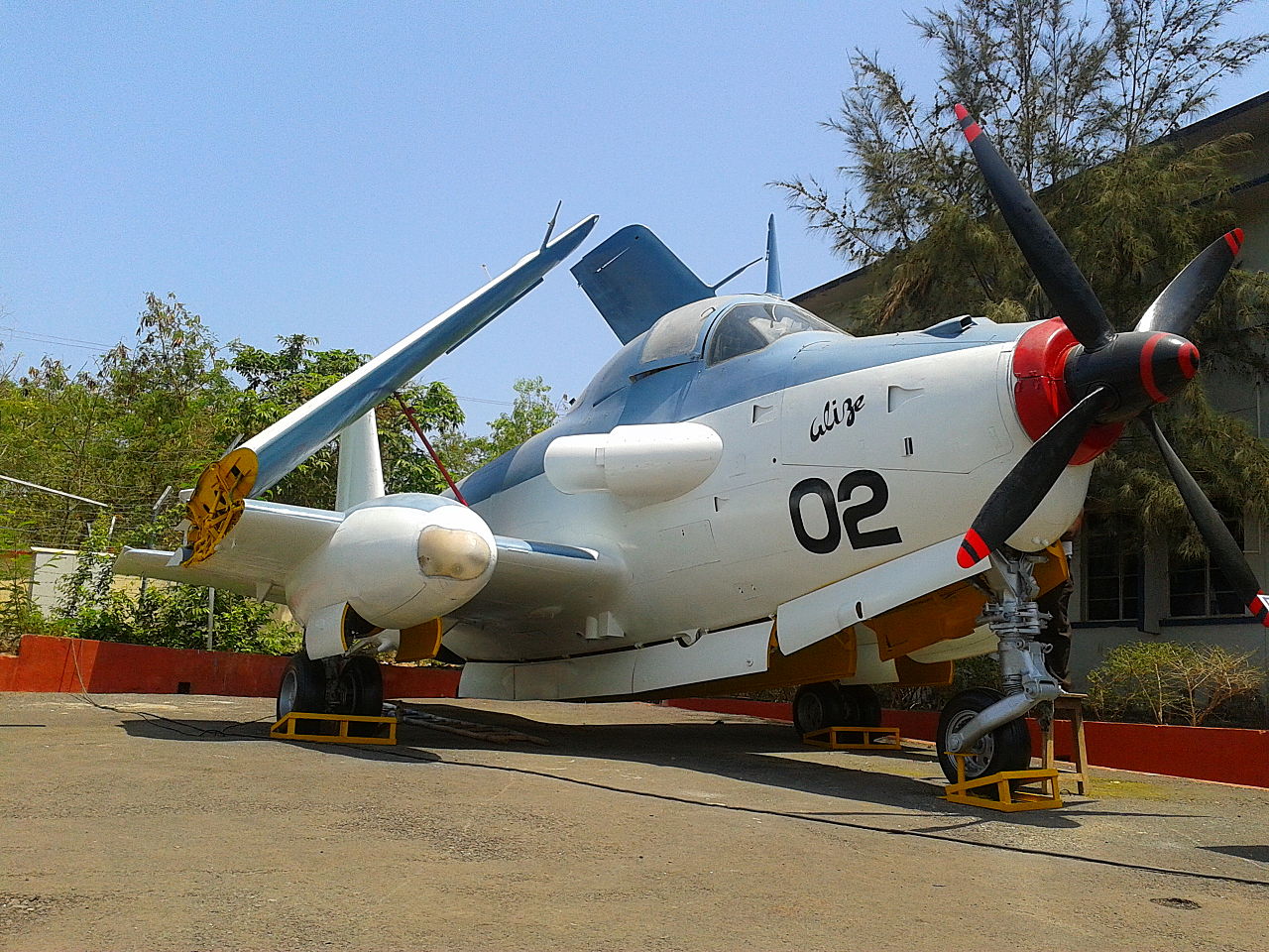 Bréguet 1050 Alizé de la marine indienne exposé