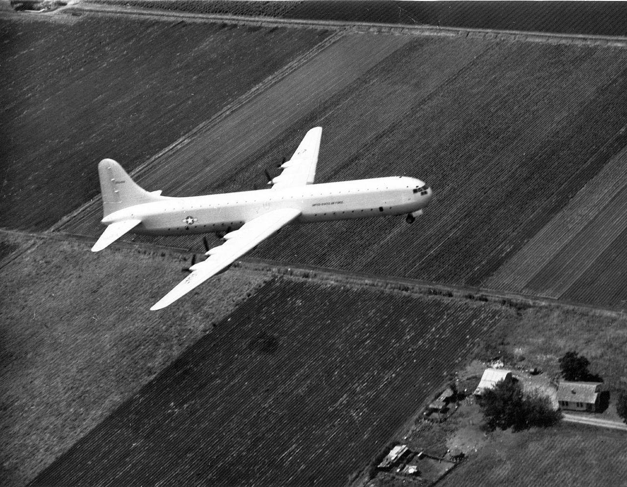 Convair XC-99 en vol train sorti