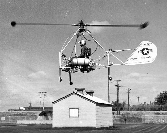 McDonnell H-20 (XH-20) en vol vu de côté