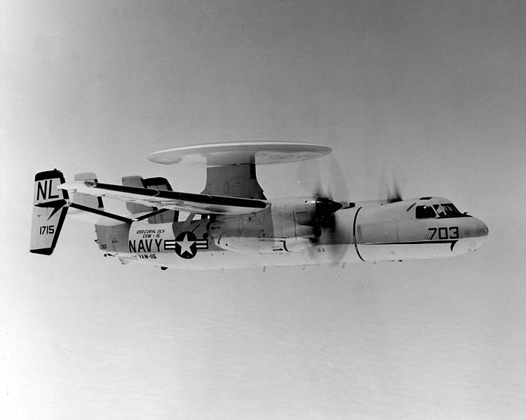 Grumman E-2A Hawkeye de l'US Navy en vol