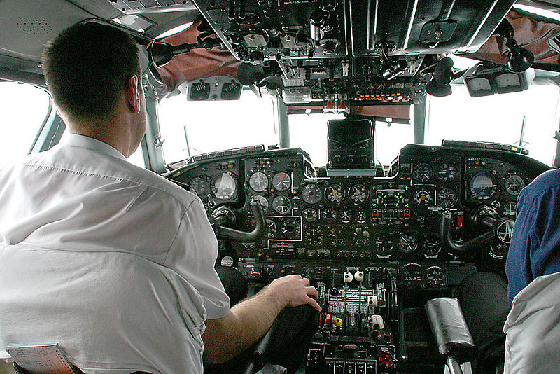 Antonov An-24 Coke - Cockpit