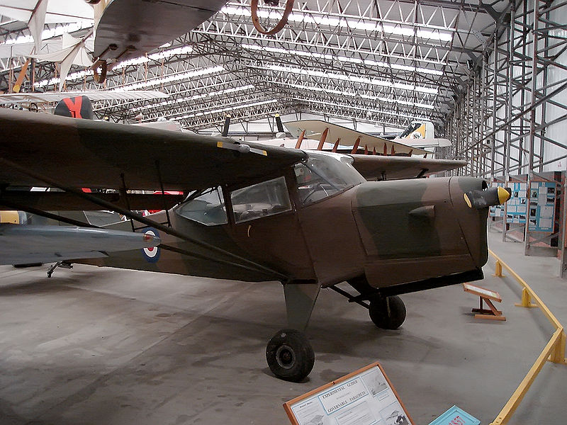 Auster AOP.6 de la RAF exposé