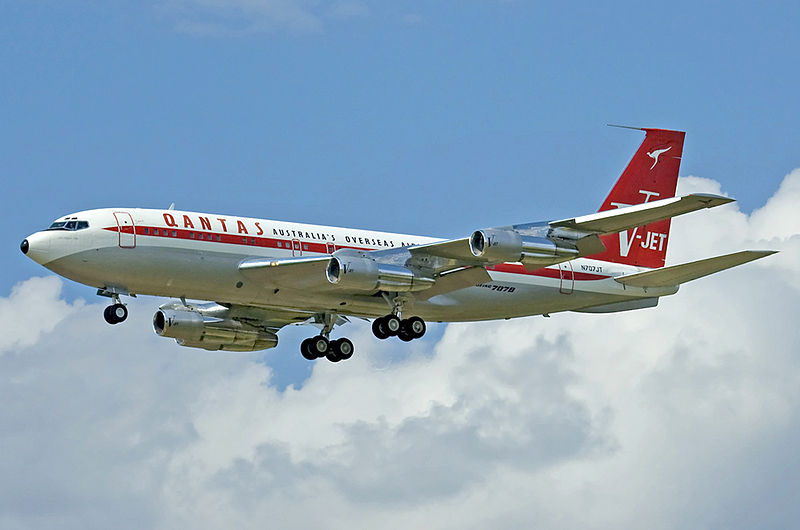 Boeing 707-138B civil