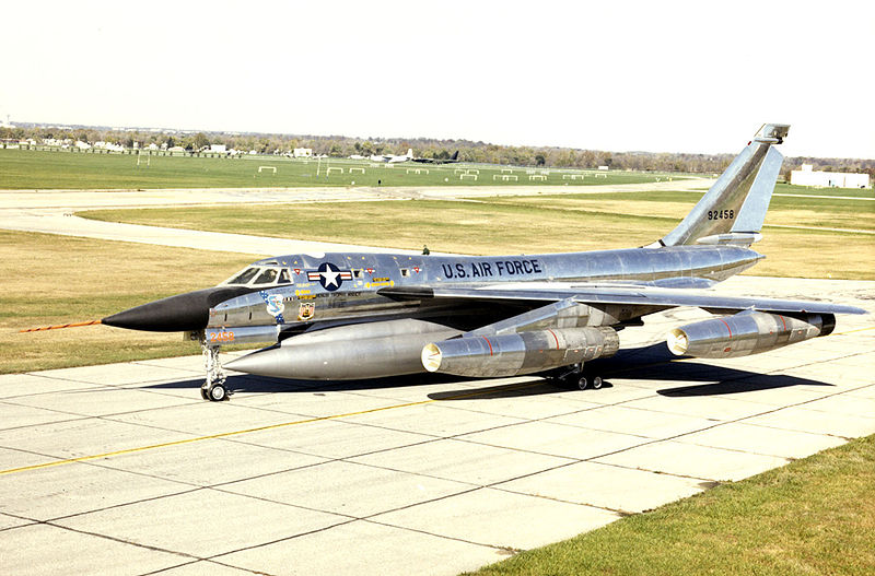 Convair B-58A Hustler de l'USAF au roulage