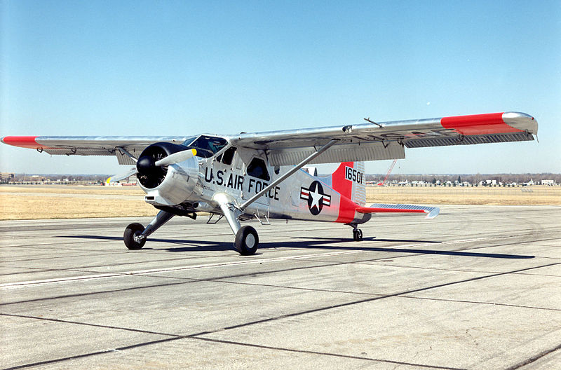 De Havilland Canada DHC-2 Beaver (U-6A) de l'USAF au sol