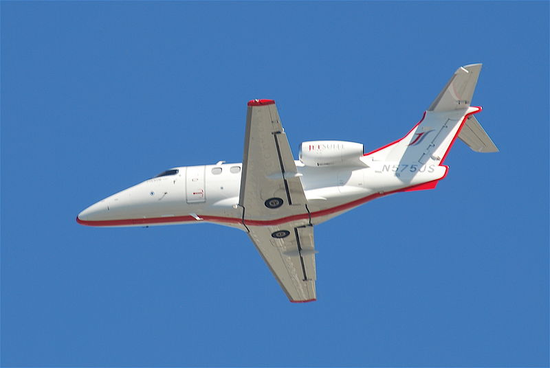 Embraer EMB-500 Phenom 100 civil en vol