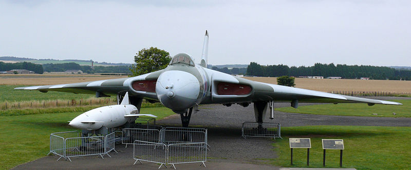 Avro Vulcan B.2 en exposition, vu de front