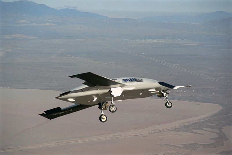 Boeing X-45A en vol train sorti