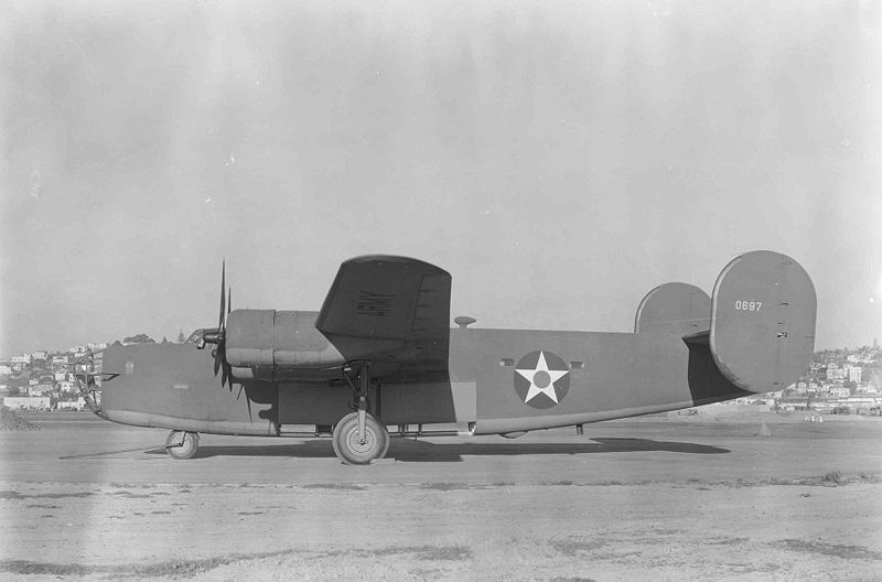 Consolidated B-24 Liberator (YB-24) au sol