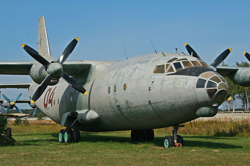 Antonov An-12BP Cub soviétique exposé à Monino