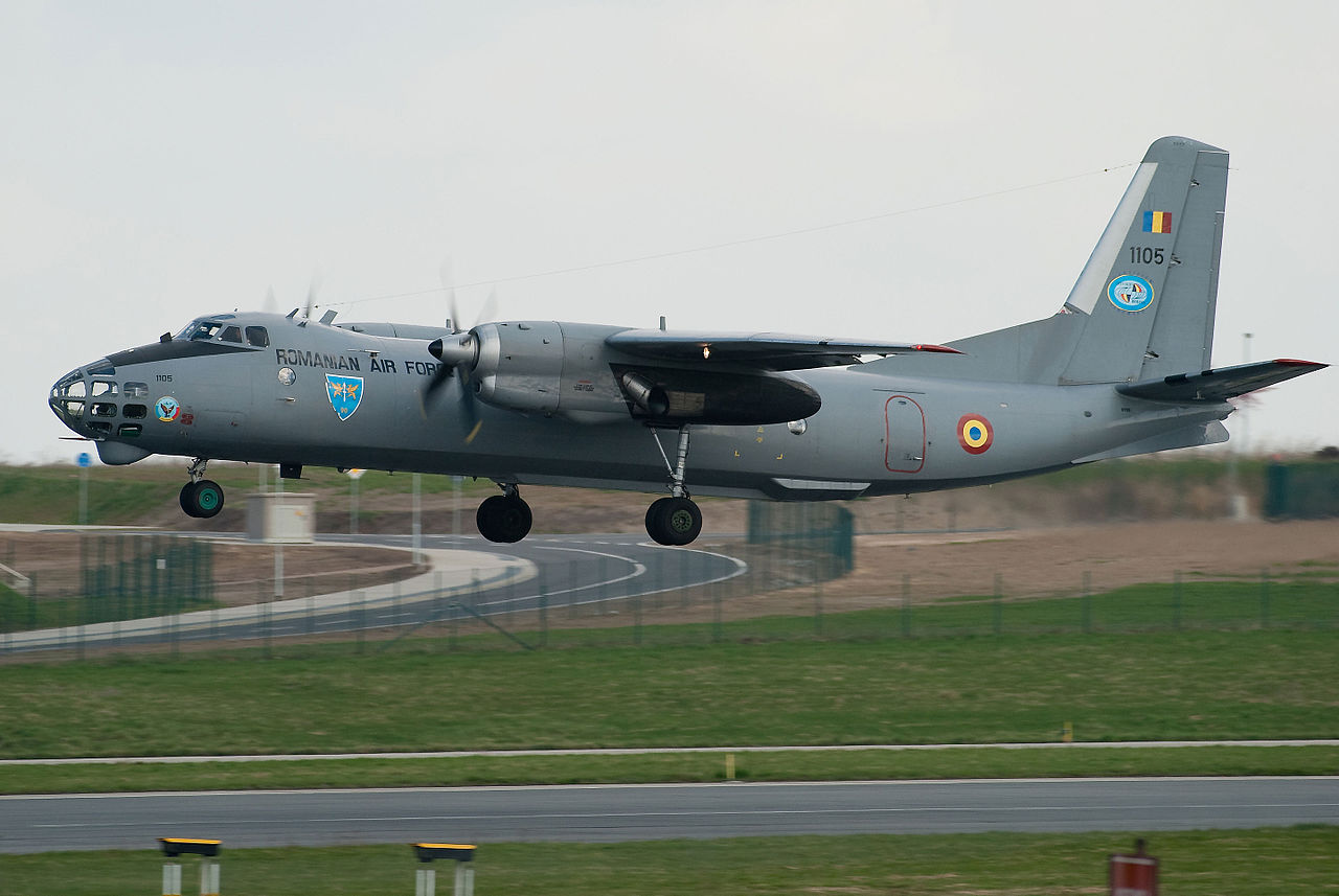 Antonov An-30 Clank roumain