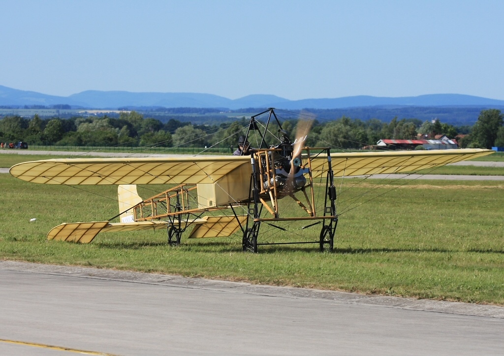 Blériot XI vu de l'avant